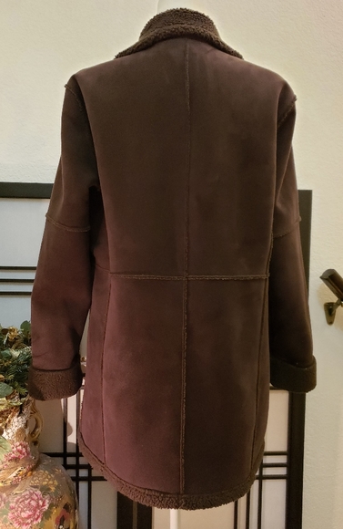 Coat - Picture 5 of 10